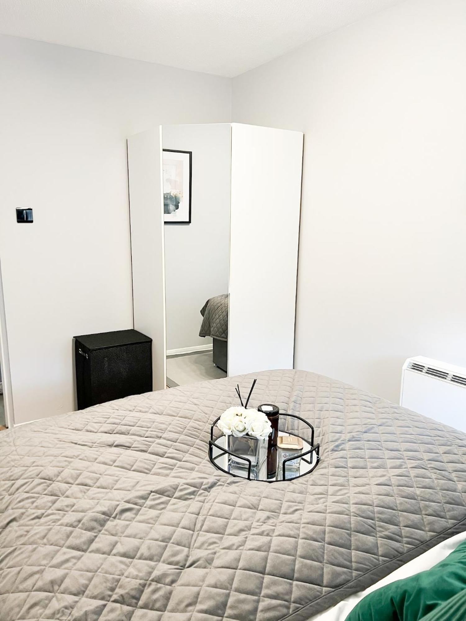 Beautiful Apartment In Beckton With Private Entrance And Garden London Exterior photo