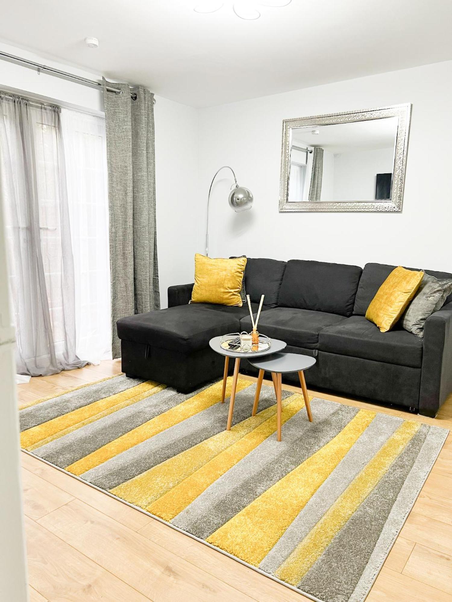 Beautiful Apartment In Beckton With Private Entrance And Garden London Exterior photo